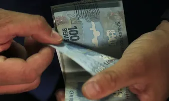 PIS/PASEP: TRABALHADORES NASCIDOS EM MAIO E JUNHO RECEBEM ABONO SALARIAL NESTA SEXTA-FEIRA (15)