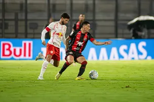 COM GOL DE GOLEIRO, VITÓRIA PERDE POR 2 A 0 PARA O RB BRAGANTINO NO BRASILEIRÃO