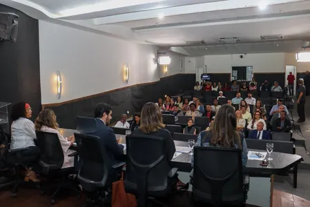 SALVADOR REDUZ DÍVIDA EM R$ 180 MILHÕES E AMPLIA INVESTIMENTOS NA SAÚDE EM 2026