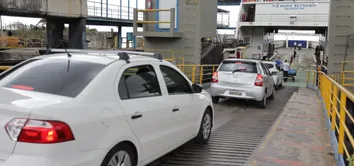 FERRY-BOAT TEM FILA DE MAIS DE QUATRO HORAS EM SALVADOR NESTA SEGUNDA-FEIRA (22)