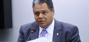 ANTÔNIO BRITO DEFENDE REELEIÇÃO DE JERÔNIMO E DESTACA OBRAS EM DIVERSAS REGIÕES DA BAHIA