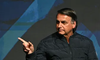 ARMA DE BOLSONARO É APREENDIDA PELA PM DURANTE BLITZ NO DF