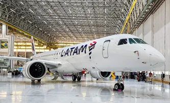 LATAM APRESENTA PRIMEIRO JATO EMBRAER E195-E2 EM FASE FINAL DE MONTAGEM