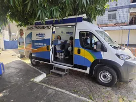 UNIDADE MÓVEL DA EMBASA ATENDE MORADORES DE JARDIM CAJAZEIRAS ATÉ SEXTA-FEIRA (12)