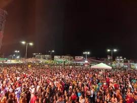 PREFEITURA DE ARACI PROMOVE SÃO JOÃO COM GRANDES ATRAÇÕES E ARTISTAS REGIONAIS
