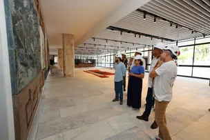 JERÔNIMO RODRIGUES VISITA OBRA DO TEATRO CASTRO ALVES, QUE REABRE AO PÚBLICO EM 1º DE JULHO