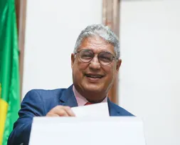 ’ACM NETO SEMPRE SUBESTIMOU A INTELIGÊNCIA DO ELEITOR’, CRITICA ROSEMBERG, APÓS JUSTIÇA DETERMINAR RETIRADA DE PUBLICAÇÃO NO INSTAGRAM