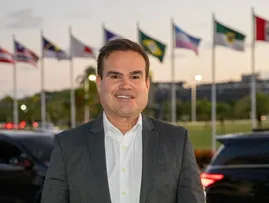 ‘ABANDONO’: CACÁ LEÃO CRITICA ATRASO EM OBRAS DO GOVERNO NO OESTE BAIANO