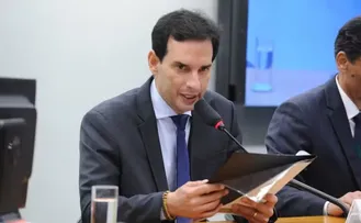 FIM DA ESCALA 6X1: LEO PRATES APRESENTA RELATÓRIO DE PROJETO DO GOVERNO NA CÂMARA