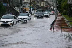 SEGUNDA (1º) SERÁ DE CHUVA FORTE EM SALVADOR; CONFIRA PREVISÃO DO TEMPO