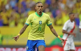 CLUBE SAUDITA MIRA RAPHINHA EM MEIO A COPA DO MUNDO APÓS OFERTA DE R$ 1,1 BILHÃO
