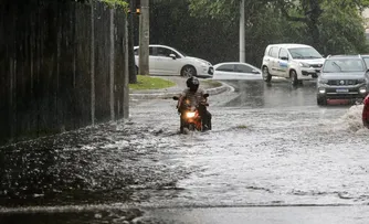 TERÇA-FEIRA (2) TEM PREVISÃO DE CHUVAS COM TROVOADAS EM SALVADOR; CONFIRA