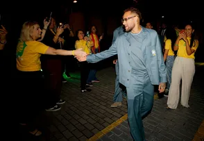SELEÇÃO SE DESPEDE DOS FUNCIONÁRIOS ANTES DE VIAJAR PARA OS ESTADOS UNIDOS