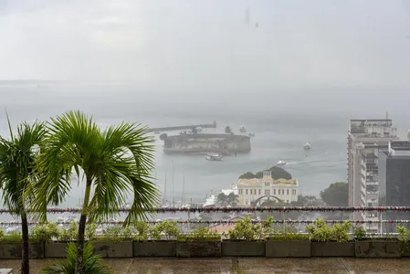 SALVADOR TERÁ CHUVA E POSSIBILIDADE DE TROVOADAS DURANTE A SEMANA; VEJA PREVISÃO
