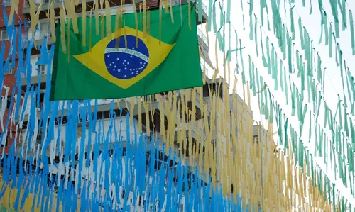 PREFEITURA DE SALVADOR INSTALA TELÕES E PROMOVE SHOWS GRATUITOS NOS BAIRROS DURANTE JOGOS DO BRASIL NA COPA