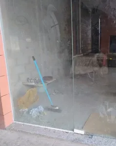 LOJAS DA ESTAÇÃO CIDADELA SÃO VANDALIZADAS; PREFEITURA ANALISA PROJETO DA EMPRESA QUE OCUPARÁ OS ESPAÇOS