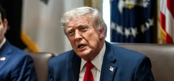 DONALD TRUMP CONFIRMA QUE ACEITARÁ ACORDOS COMERCIAIS PARA ORMUZ