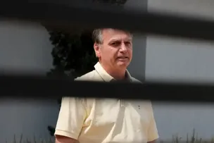POLÍCIA CIVIL DO DF NÃO INDICIA BOLSONARO NO CASO DE ARMA APREENDIDA