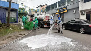 LIMPURB REALIZA OPERAÇÃO BAIRRO NO GRAU EM SARAMANDAIA