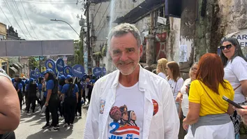 DEPUTADO IRONIZA ÁRVORES ARTIFICIAIS INSTALADAS NO 2 DE JULHO PELA GESTÃO DO GRUPO DE ACM NETO: “TUDO DELE É FAKE”