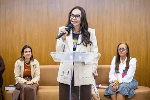 DEPUTADA REÚNE IGREJAS EM SALVADOR EM MAIS UMA AÇÃO CONTRA FEMINICÍDIO
