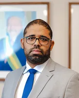 FELIPE FREITAS DESTACA AVANÇO DAS INVESTIGAÇÕES SOBRE MORTES DE KAÍQUE E VITINHO