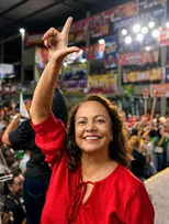 VEREADORA DIZ QUE ACM NETO QUER ESCONDER BOLSONARO NA BAHIA