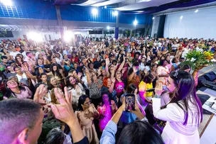 DEPUTADA REÚNE CENTENAS DE MULHERES EVANGÉLICAS CONTRA O FEMINICÍDIO EM CAMAÇARI