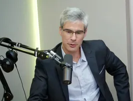 ANALISTA DA CNN BRASIL, FELIPPE RAMOS VEM A PRAIA DO FORTE PARA ENCONTRO COM EMPRESÁRIOS