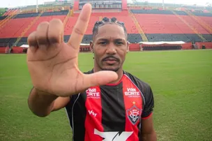 NOVO LATERAL DO VITÓRIA, FABIANO ESTÁ LIBERADO PARA JOGAR