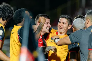 VITÓRIA SUPERA O VASCO NO BARRADÃO E GARANTE TRÊS PONTOS NA VOLTA DA SÉRIE A
