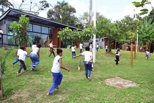 DIA DA INFÂNCIA REÚNE ALUNOS EM ATIVIDADES COM A NATUREZA