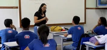COM INVESTIMENTOS DE R$ 9,7 BI, BAHIA AVANÇA NA EDUCAÇÃO