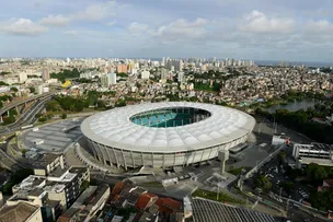 ARENA FONTE NOVA GANHA ILUMINAÇÃO EM LILÁS PARA COMEMORAR 20 ANOS DA LEI MARIA DA PENHA