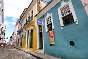 MUTIRÃO OFERECE SERVIÇOS DE EMPREGO E RENDA NO PELOURINHO