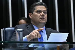 PEC DA ESCALA 6X1 PODE FICAR PARA DEPOIS DAS ELEIÇÕES, INDICA ALCOLUMBRE
