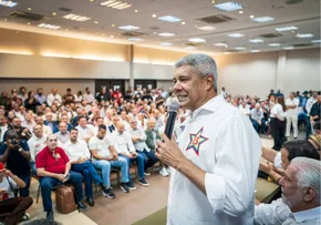JERÔNIMO REÚNE MAIS DE 330 PREFEITOS EM SALVADOR E PEDE UNIÃO DA BASE