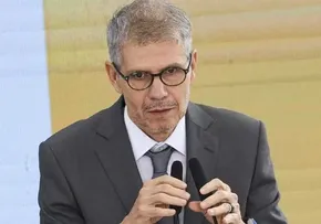 MINISTRO BAIANO É AFASTADO DA CAMPANHA PRESIDENCIAL DE LULA APÓS DESGASTE
