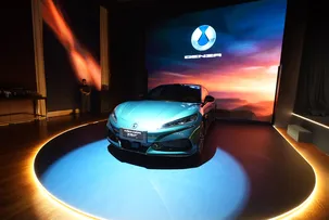 DENZA CELEBRA SUCESSO NO BRASIL E APRESENTA Z9 GT E D9