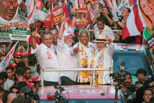 RUI COSTA DEFENDE UNIÃO ENTRE BAHIA E GOVERNO LULA DURANTE CAMINHADA NA LIBERDADE