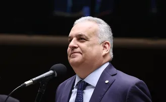 VICE DE FLÁVIO BOLSONARO TEM ACUSAÇÃO DE ESTUPRO PENDENTE NO STF