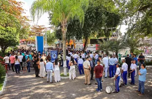 CANDEIAS FESTEJA 68 ANOS COM ATOS CÍVICOS E SHOWS