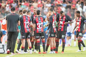 VITÓRIA TENTA SE RECUPERAR NO BRASILEIRÃO CONTRA O ATLÉTICO-MG NESTE SÁBADO