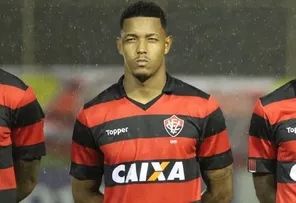 EX-JOGADOR DO VITÓRIA É INVESTIGADO POR TRÁFICO DE DROGAS E ARMAS