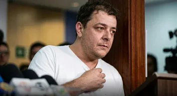 LULINHA PROCESSA FLÁVIO BOLSONARO POR VÍDEO FEITO COM IA SOBRE FRAUDES NO INSS
