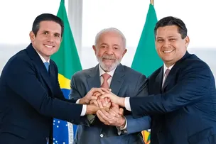 LULA CHAMA MOTTA E ALCOLUMBRE PARA DISCUTIR TAXA DAS BLUSINHAS