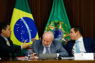 LULA DIZ QUE BRASIL ESTÁ PRONTO PARA AVANÇAR NO FIM DA ESCALA 6X1