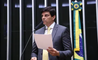 DEPUTADOS APROVAM DESCONTO DE ALUGUEL EM FOLHA DE PAGAMENTO