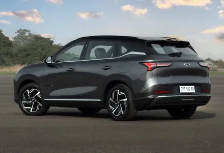 FÁBRICA DA CHEVROLET NO CEARÁ, QUE JÁ PRODUZ CARROS ELÉTRICOS, VAI PRODUZIR HÍBRIDO