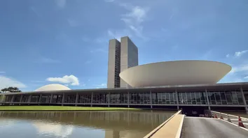 CONGRESSO DISCUTE ESCALA 6X1, PEC DA SEGURANÇA E TAXA DAS BLUSINHAS HOJE